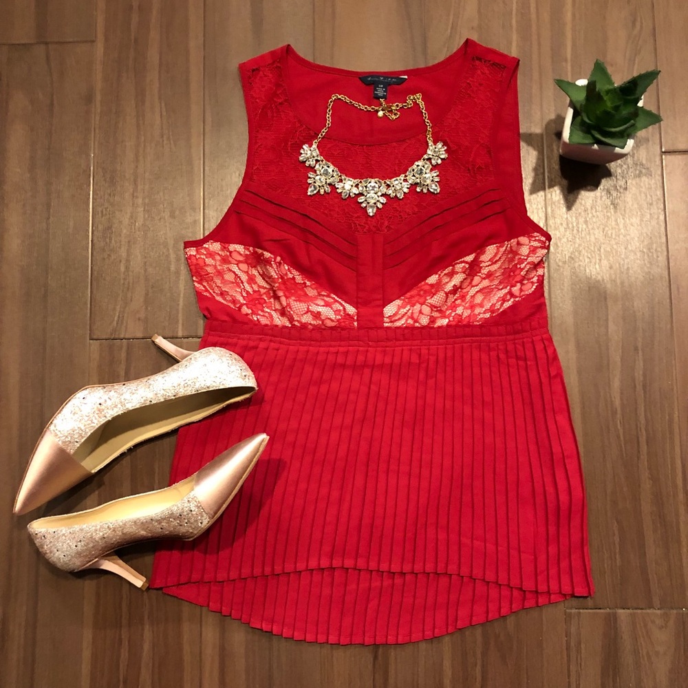 American Eagle Red Lace Pleated Tank. Size: S